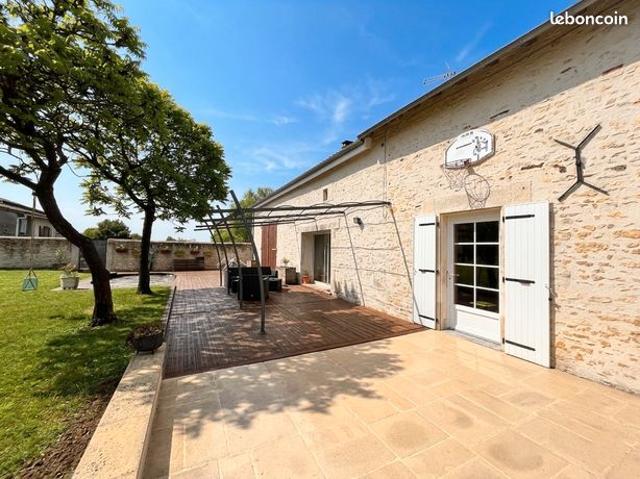 Maison 8 pièces 148 m²