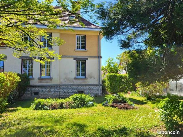 Maison 8 pièces 148 m²