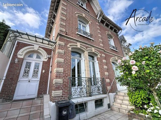 Maison 8 pièces 149 m²