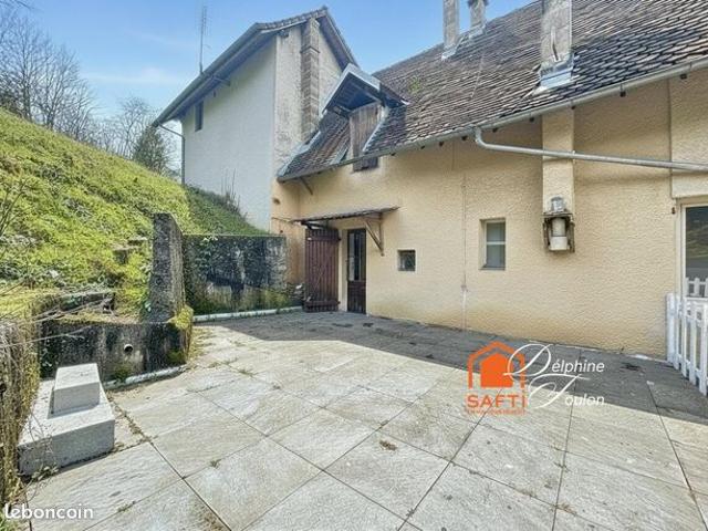 Maison 8 pièces 140 m²