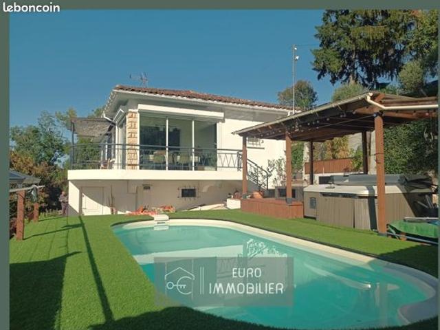 Maison 8 pièces 140 m²