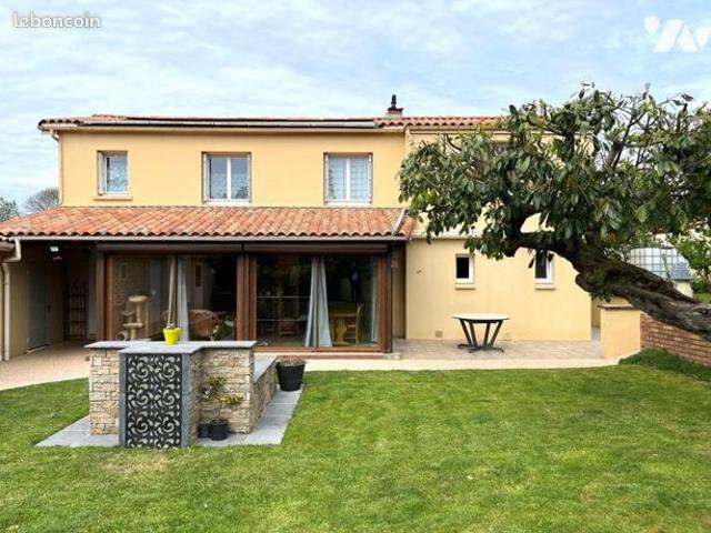 Maison 8 pièces 140 m²