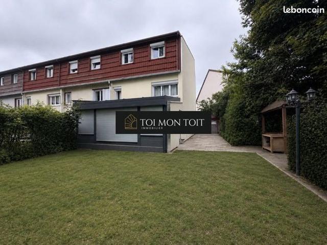Maison 8 pièces 140 m²