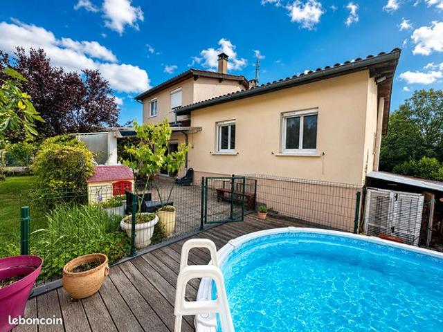 Maison 8 pièces 140 m²