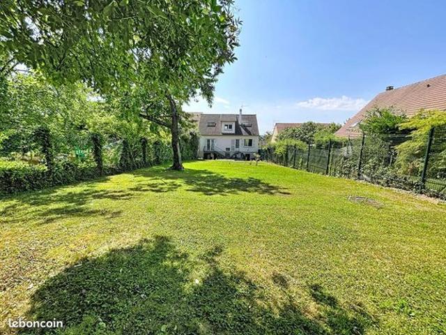 Maison 8 pièces 140 m²