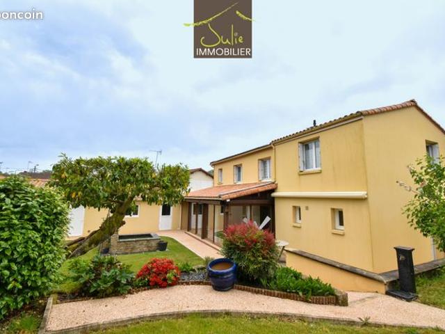 Maison 8 pièces 140 m²