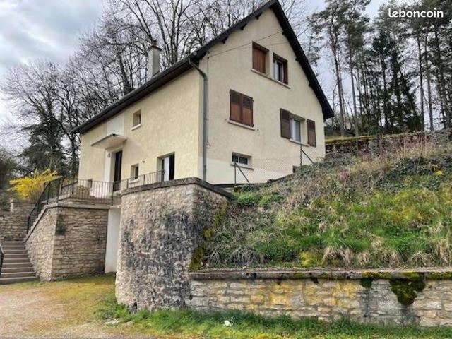 Maison 8 pièces 140 m²