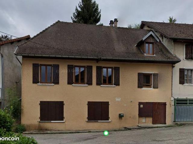 Maison 8 pièces 140 m²