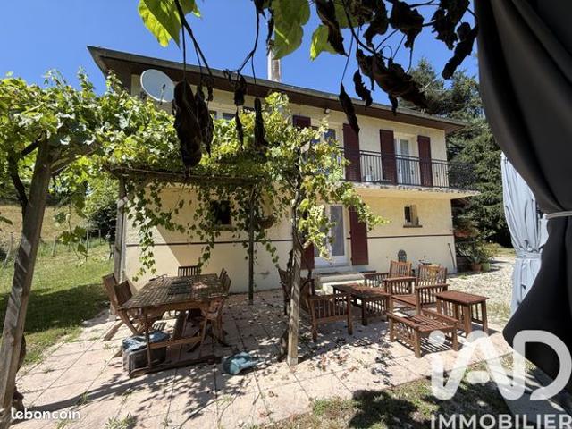 Maison 8 pièces 140 m²