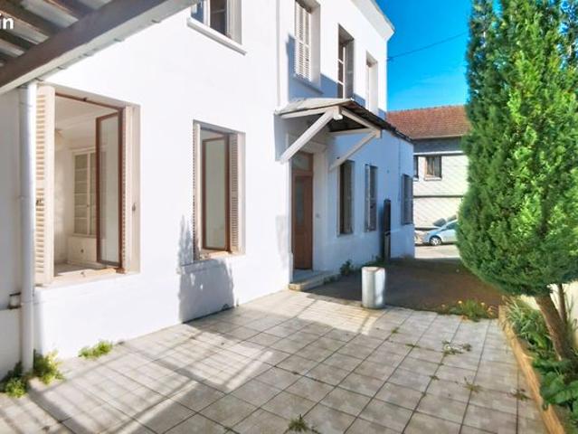 Maison 8 pièces 140 m²
