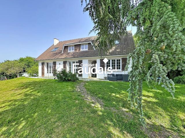 Maison 8 pièces 140 m²