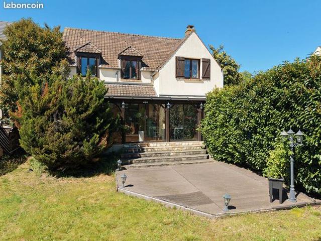 Maison 8 pièces 141 m²