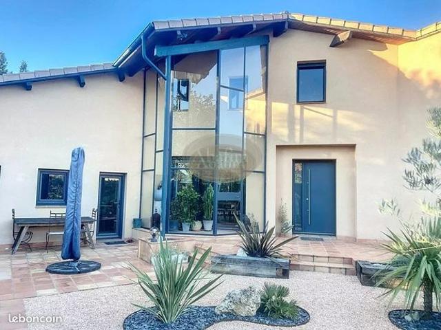 Maison 8 pièces 141 m²