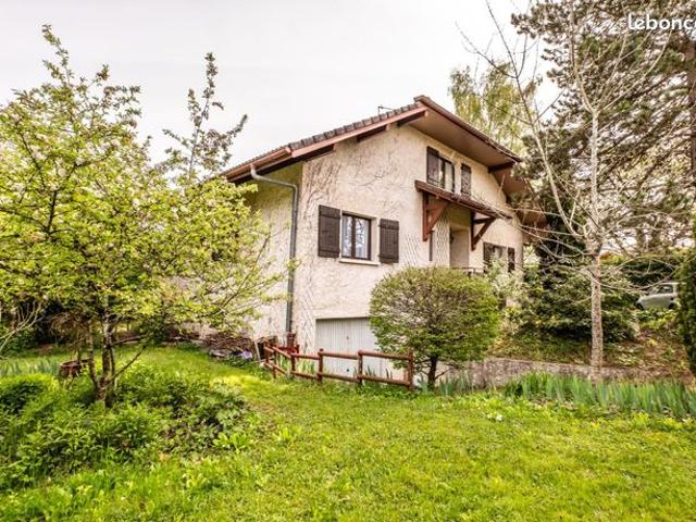 Maison 8 pièces 141 m²