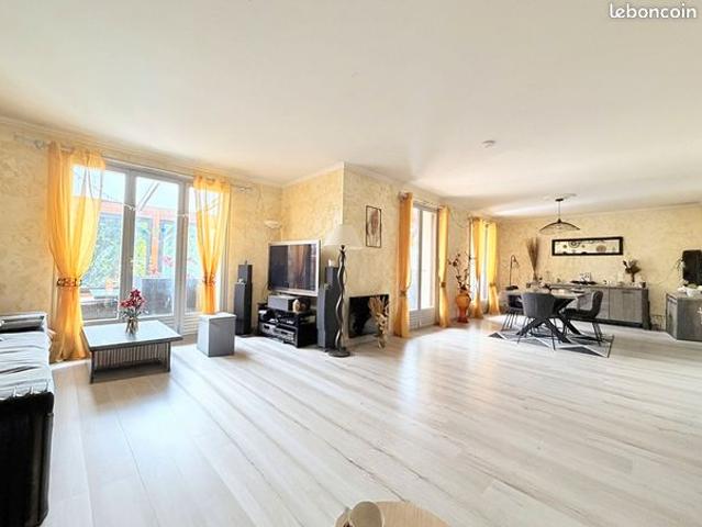 Maison 8 pièces 141 m²
