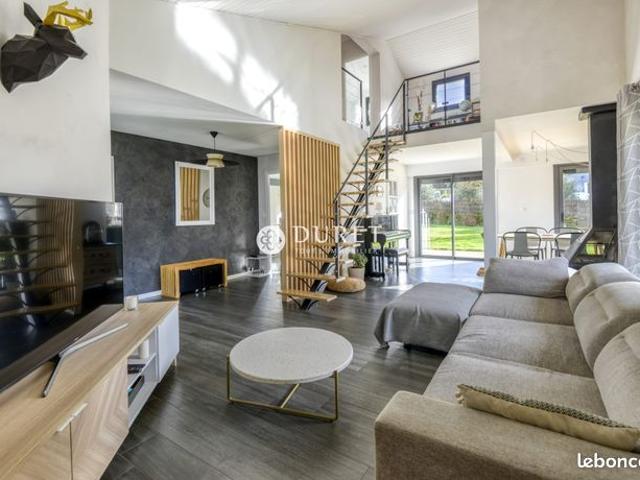 Maison 8 pièces 141 m²
