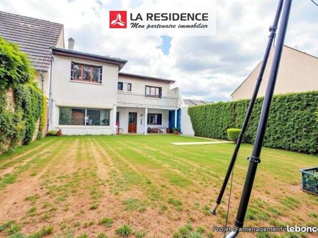 Maison 8 pièces 141 m²