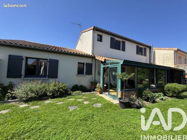 Maison 8 pièces 141 m²