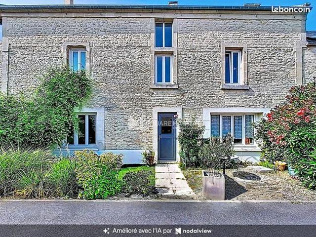 Maison 8 pièces 141 m²