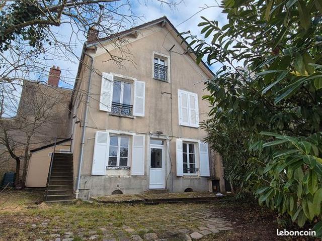 Maison 8 pièces 141 m²
