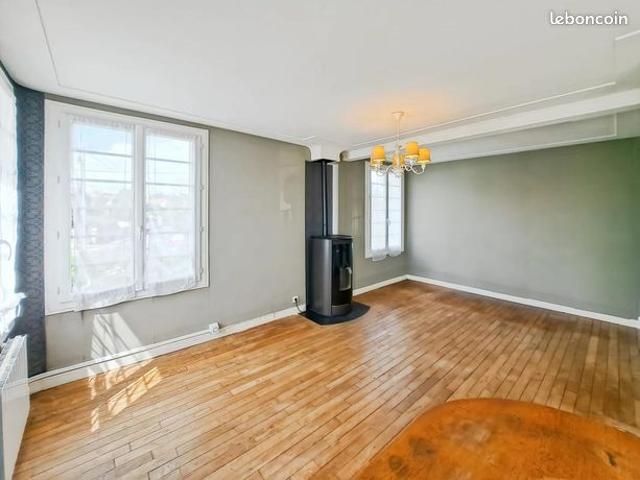 Maison 8 pièces 141 m²