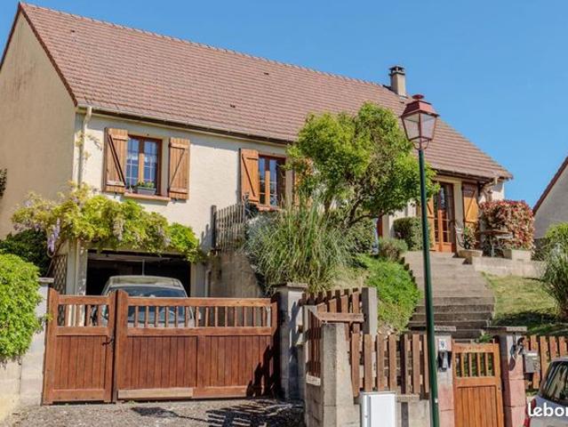 Maison 8 pièces 141 m²