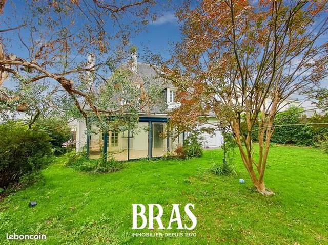 Maison 8 pièces 141 m²