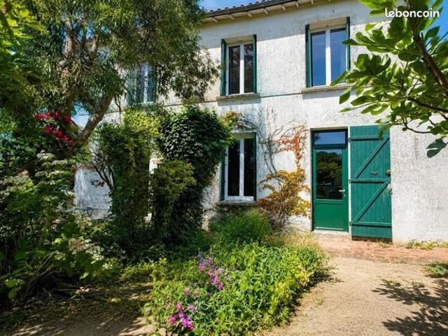 Maison 8 pièces 142 m²