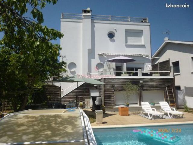 Maison 8 pièces 142 m²