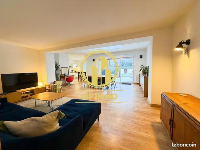 Maison 8 pièces 142 m²