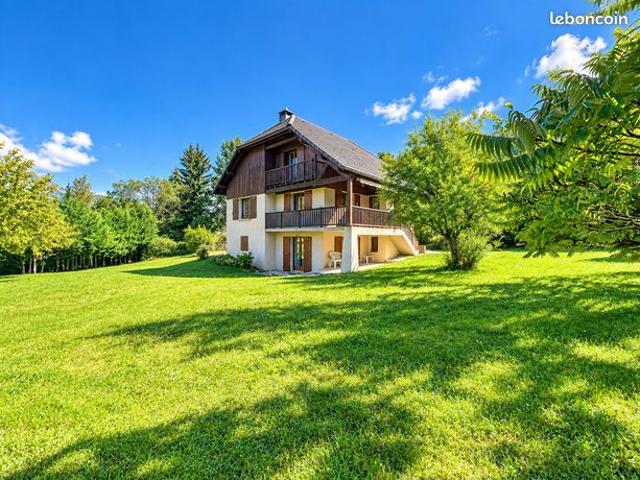 Maison 8 pièces 145 m²