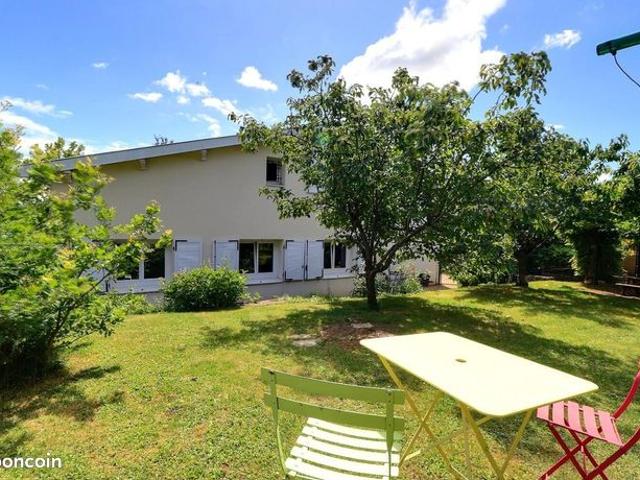 Maison 8 pièces 143 m²