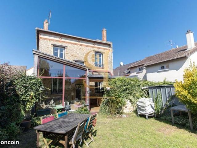 Maison 8 pièces 143 m²