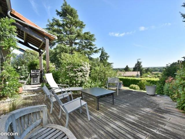 Maison 8 pièces 143 m²