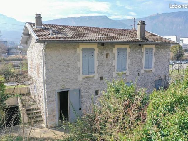 Maison 8 pièces 154 m²