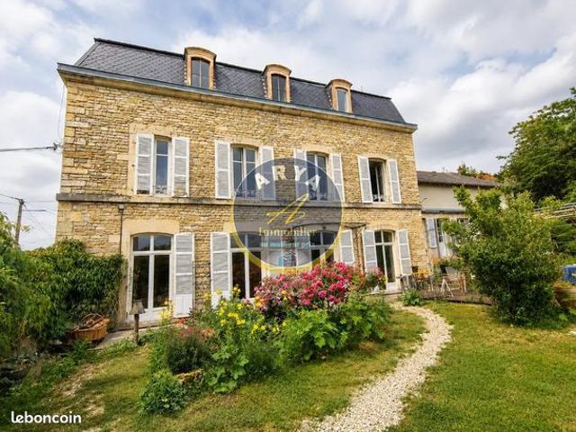 Maison 8 pièces 154 m²