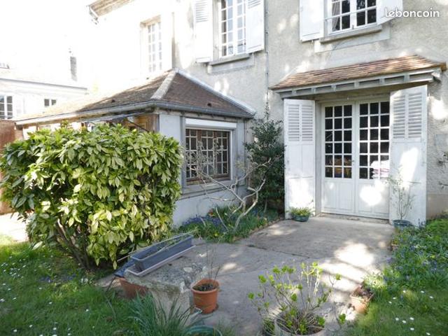 Maison 8 pièces 155 m²