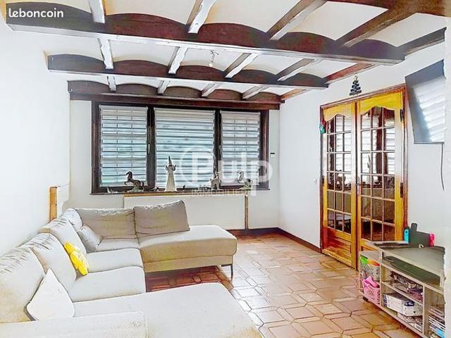 Maison 8 pièces 156 m²