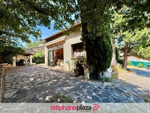 Maison 8 pièces 156 m²