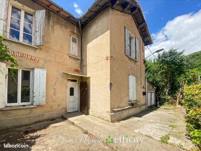 Maison 8 pièces 156 m²