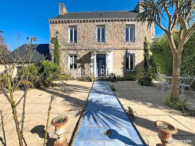 Maison 8 pièces 156 m²