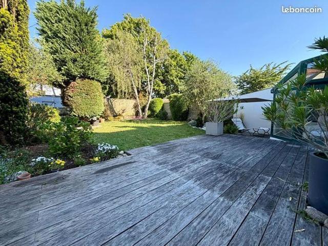 Maison 8 pièces 157 m²