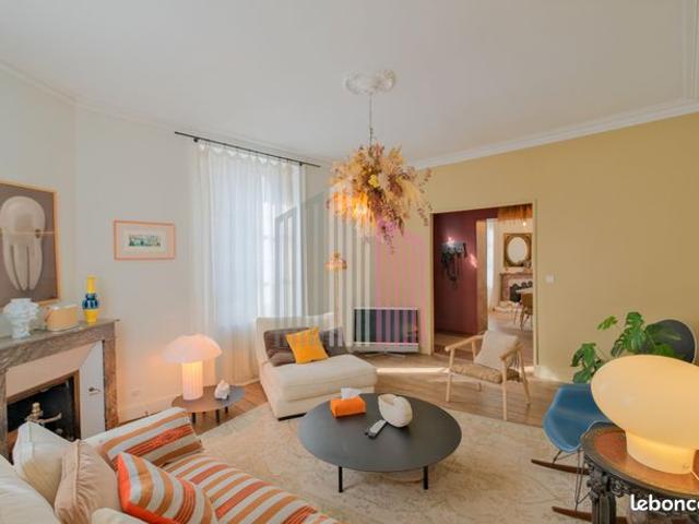 Maison 8 pièces 157 m²