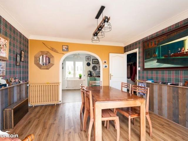 Maison 8 pièces 157 m²