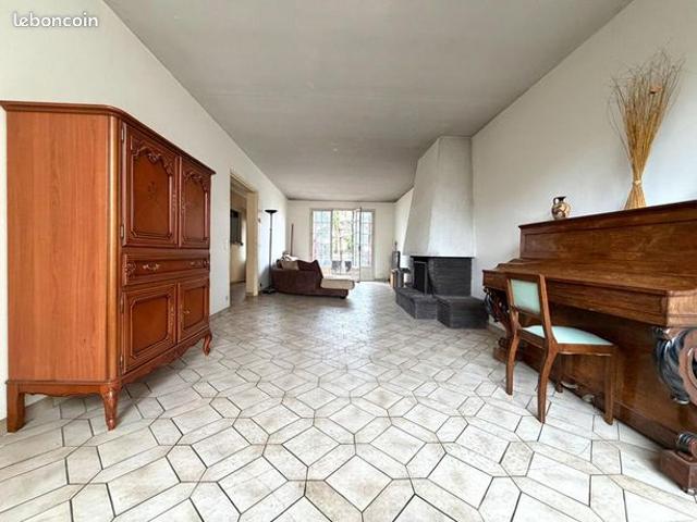Maison 8 pièces 157 m²
