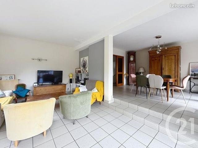 Maison 8 pièces 158 m²