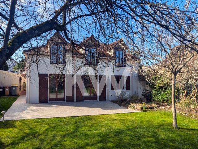 Maison 8 pièces 170 m²