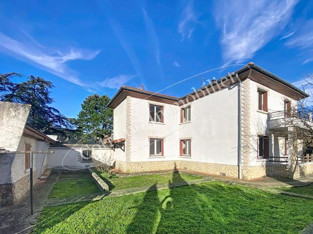 Maison 8 pièces 158 m²
