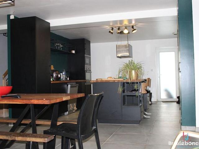 Maison 8 pièces 158 m²