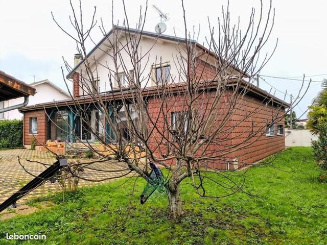 Maison 8 pièces 158 m²